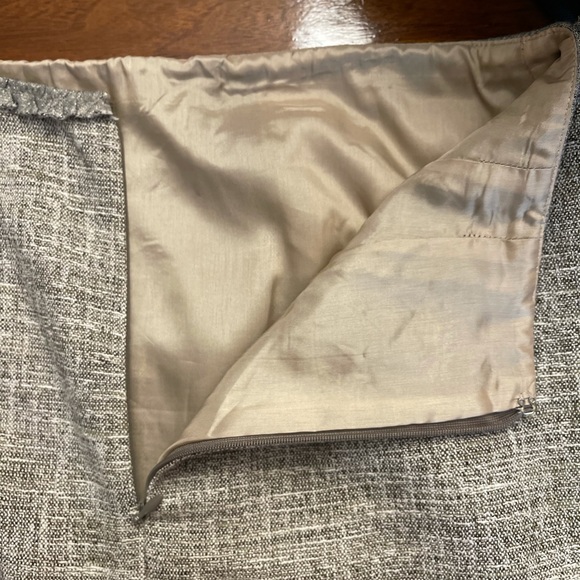 Ann Taylor satin lined skirt - Picture 4 of 10